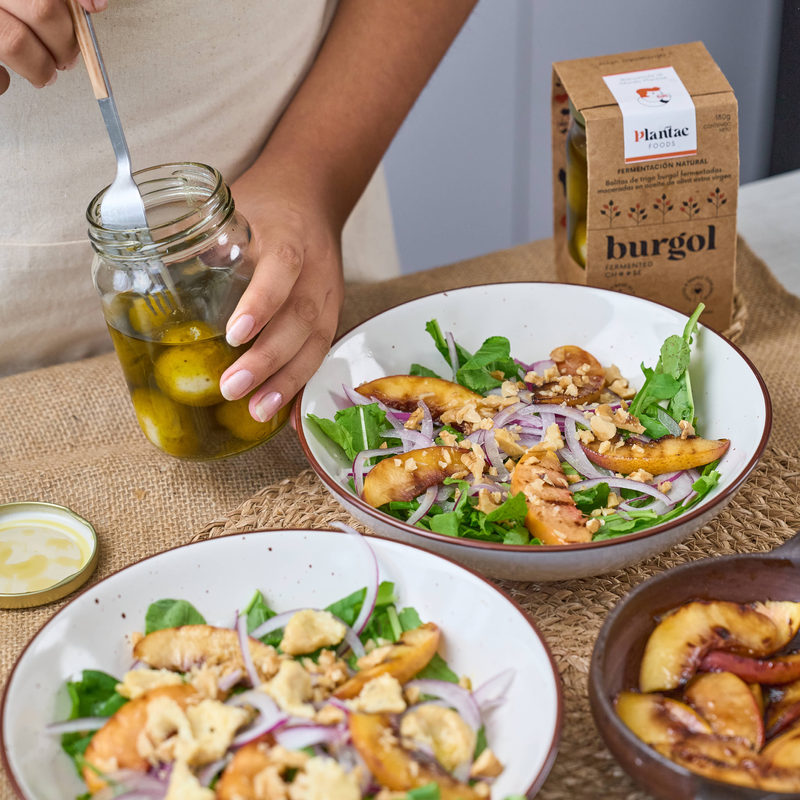 Ensalada fresca con Burgol Fermented Cheese