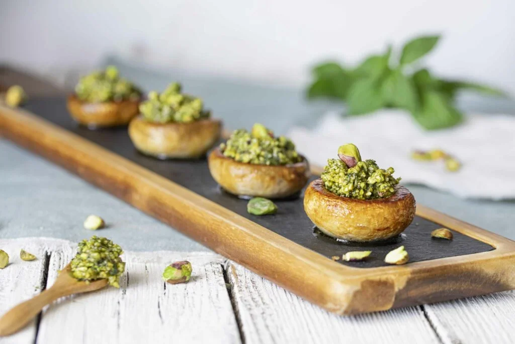 Champiñones al pesto